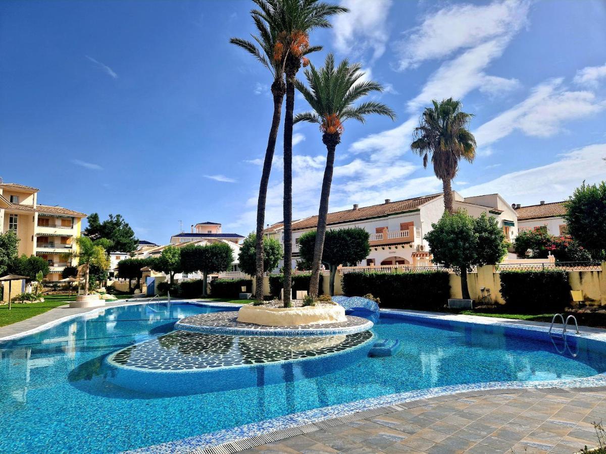 Lovely Apartment Near The Beach In Sunny La Mata Torrevieja Extérieur photo