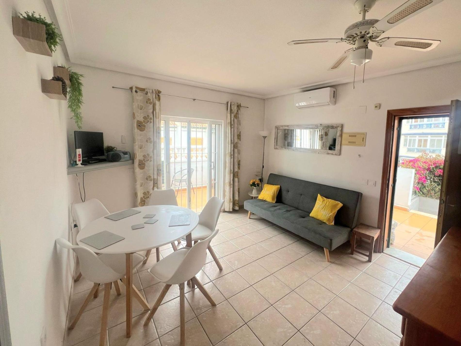 Lovely Apartment Near The Beach In Sunny La Mata Torrevieja Extérieur photo
